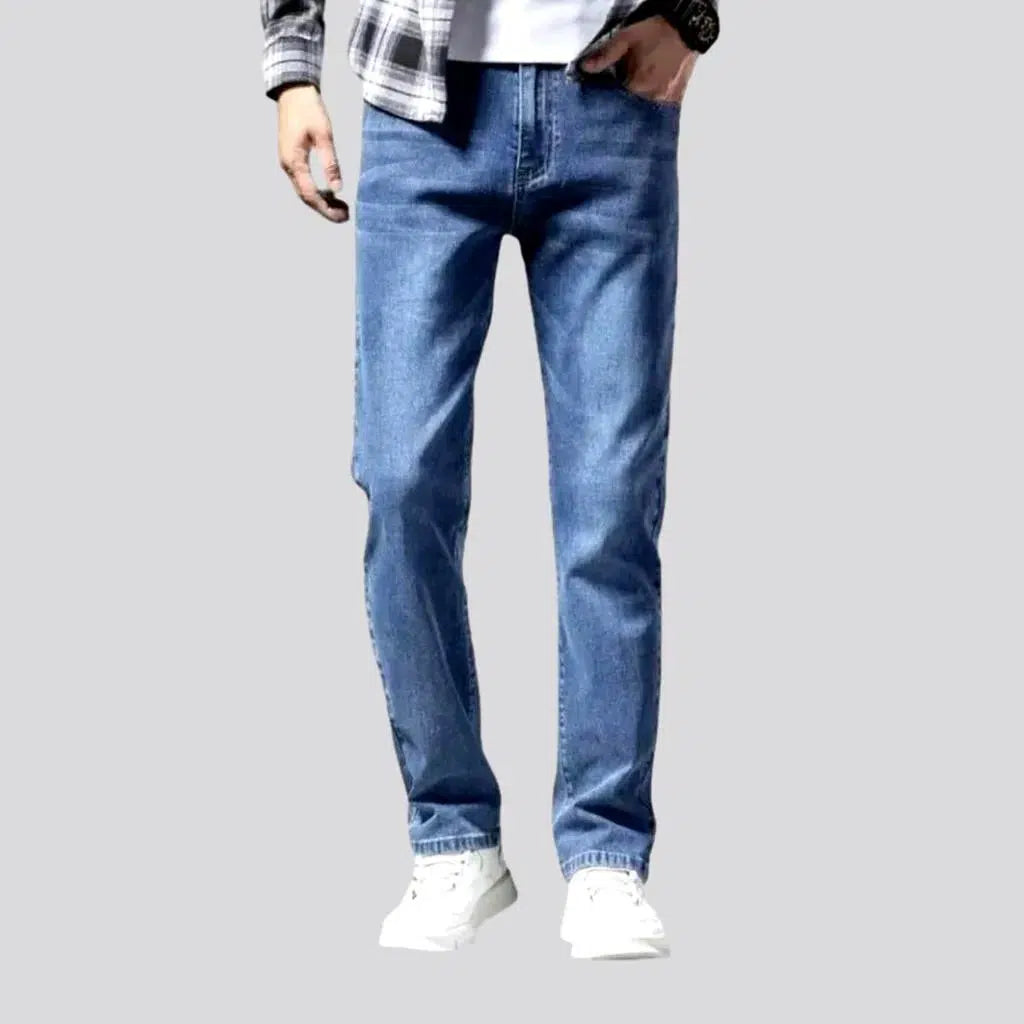 Stretchy men's tapered jeans