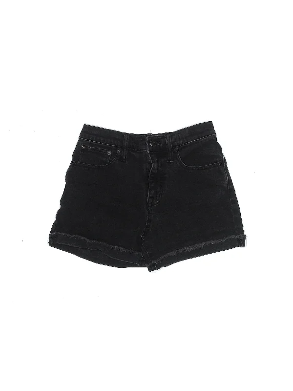 Low-Rise Denim Shorts in Dark Wash