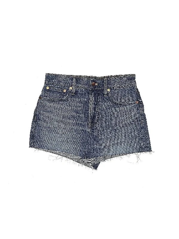 Mid-Rise Denim Shorts in Light Wash