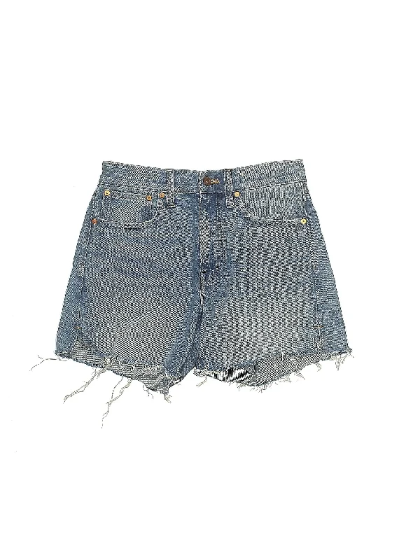 Mid-Rise Denim Shorts in Medium Wash