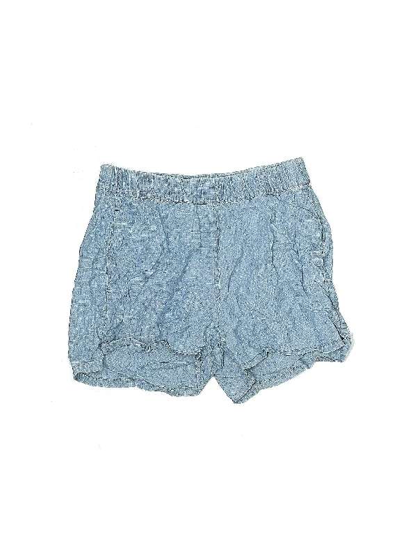 Mid-Rise Denim Shorts in Light Wash