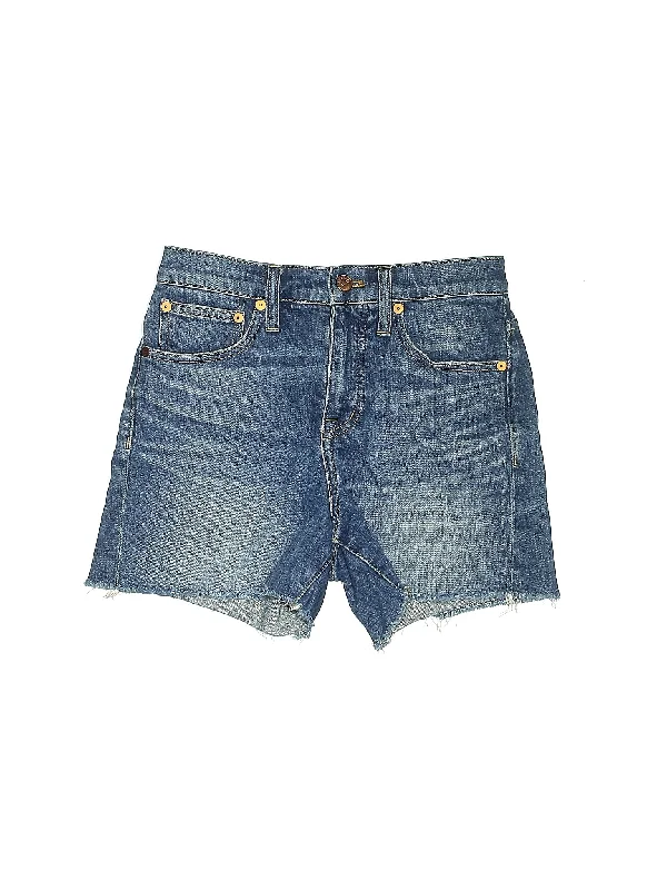 Mid-Rise Denim Shorts in Medium Wash