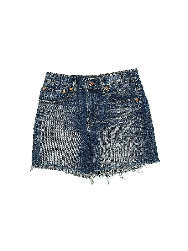 Mid-Rise Denim Shorts in Light Wash