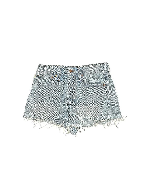 Low-Rise Denim Shorts in Light Wash