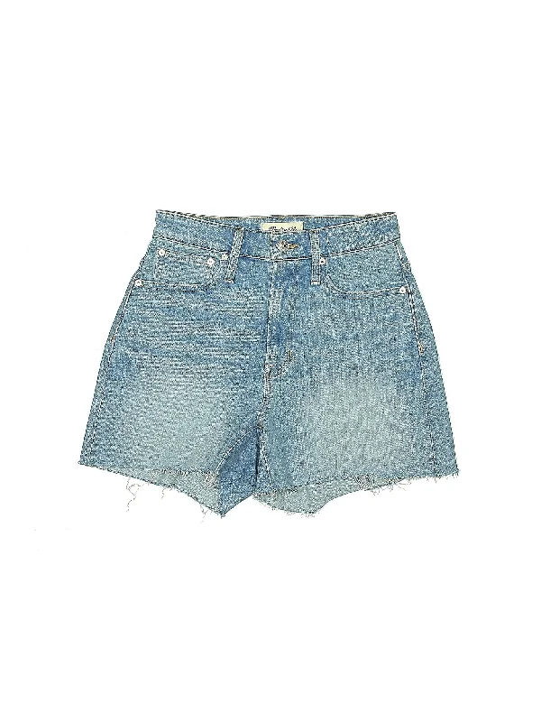 Mid-Rise Denim Shorts in Medium Wash