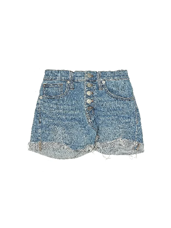 Mid-Rise Denim Shorts in Light Wash