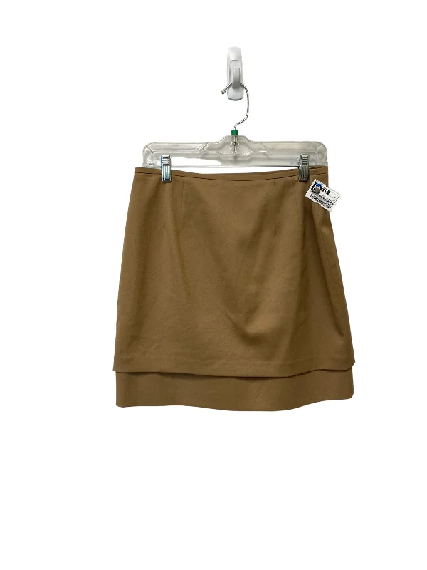 Skirt Mini & Short By White House Black Market  Size: 4