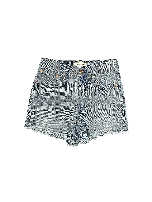 Mid-Rise Denim Shorts in Light Wash