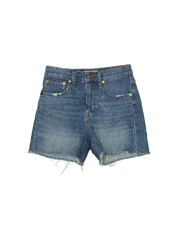 Mid-Rise Denim Shorts in Light Wash