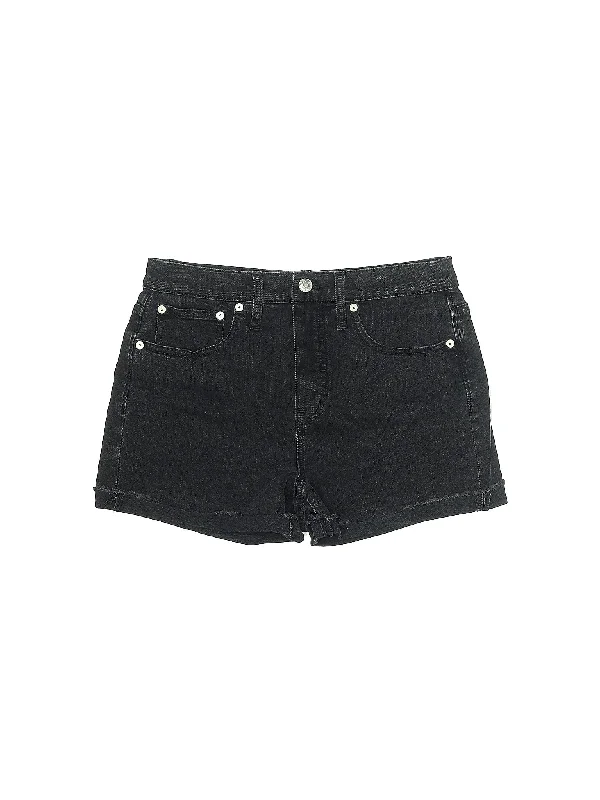 Low-Rise Denim Shorts in Dark Wash