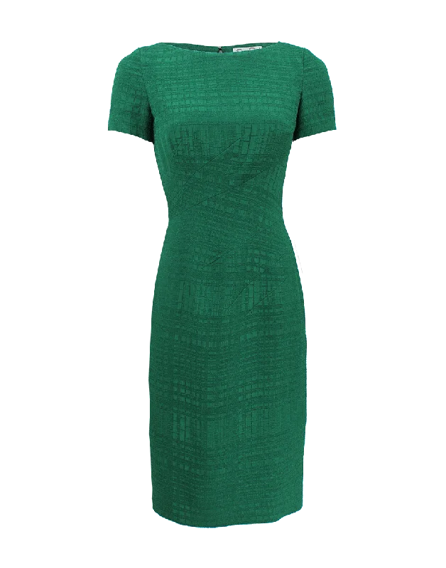 Short Sleeve Bateau Neck Sheath Dress