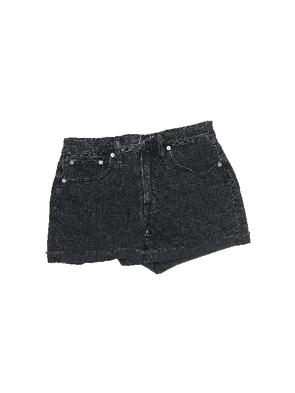 Mid-Rise Denim Shorts in Medium Wash