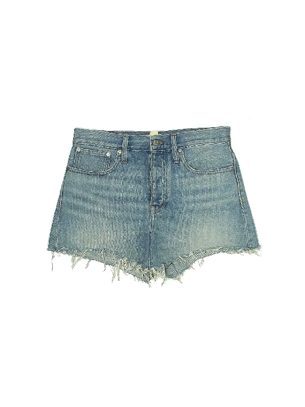 Mid-Rise Denim Shorts in Light Wash