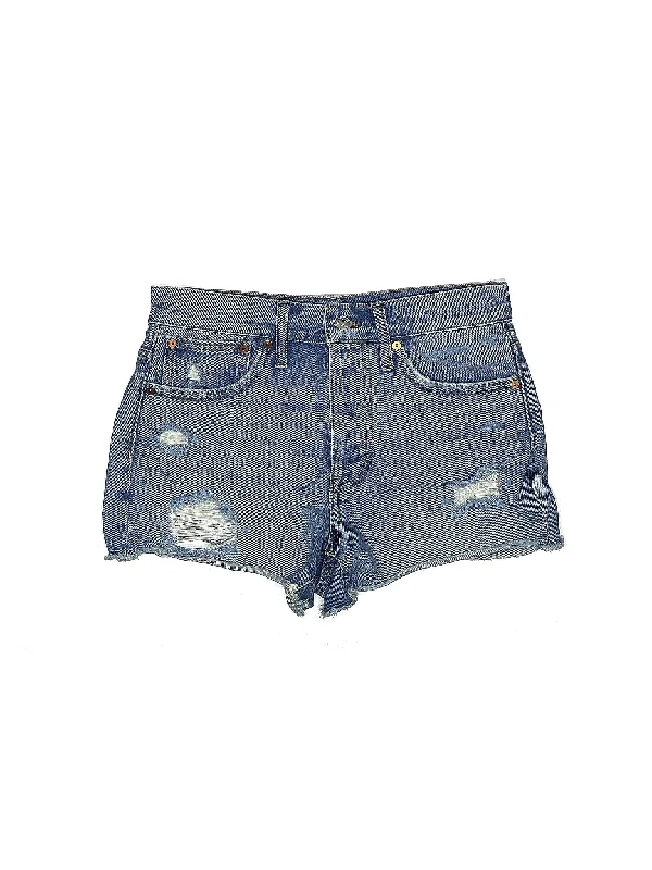 Low-Rise Denim Shorts in Light Wash