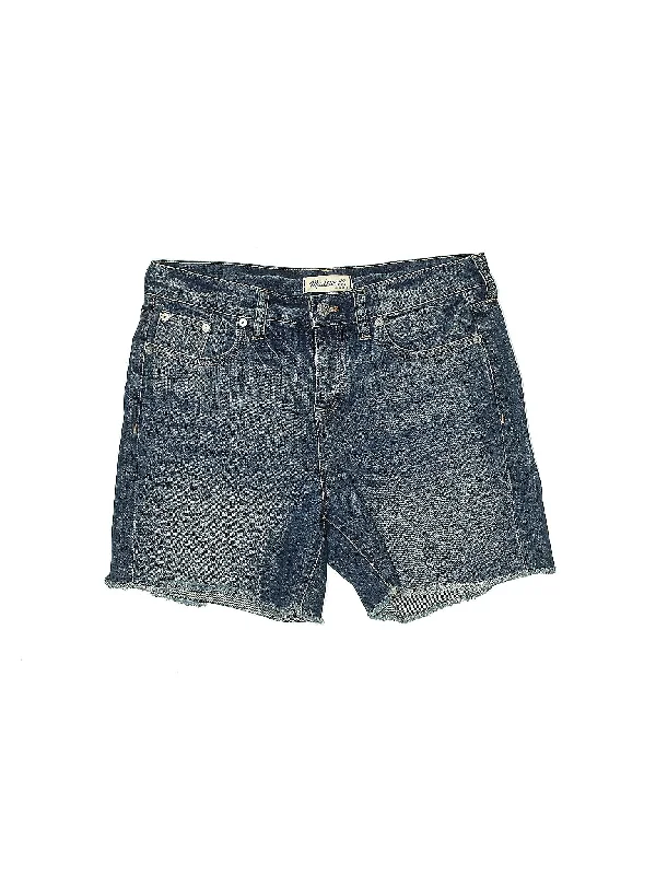 Mid-Rise Denim Shorts in Medium Wash