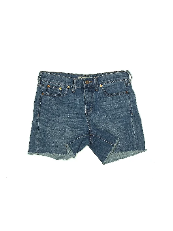 Low-Rise Denim Shorts in Medium Wash