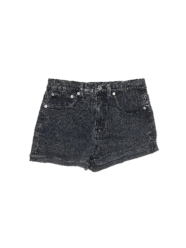 Low-Rise Denim Shorts in Light Wash